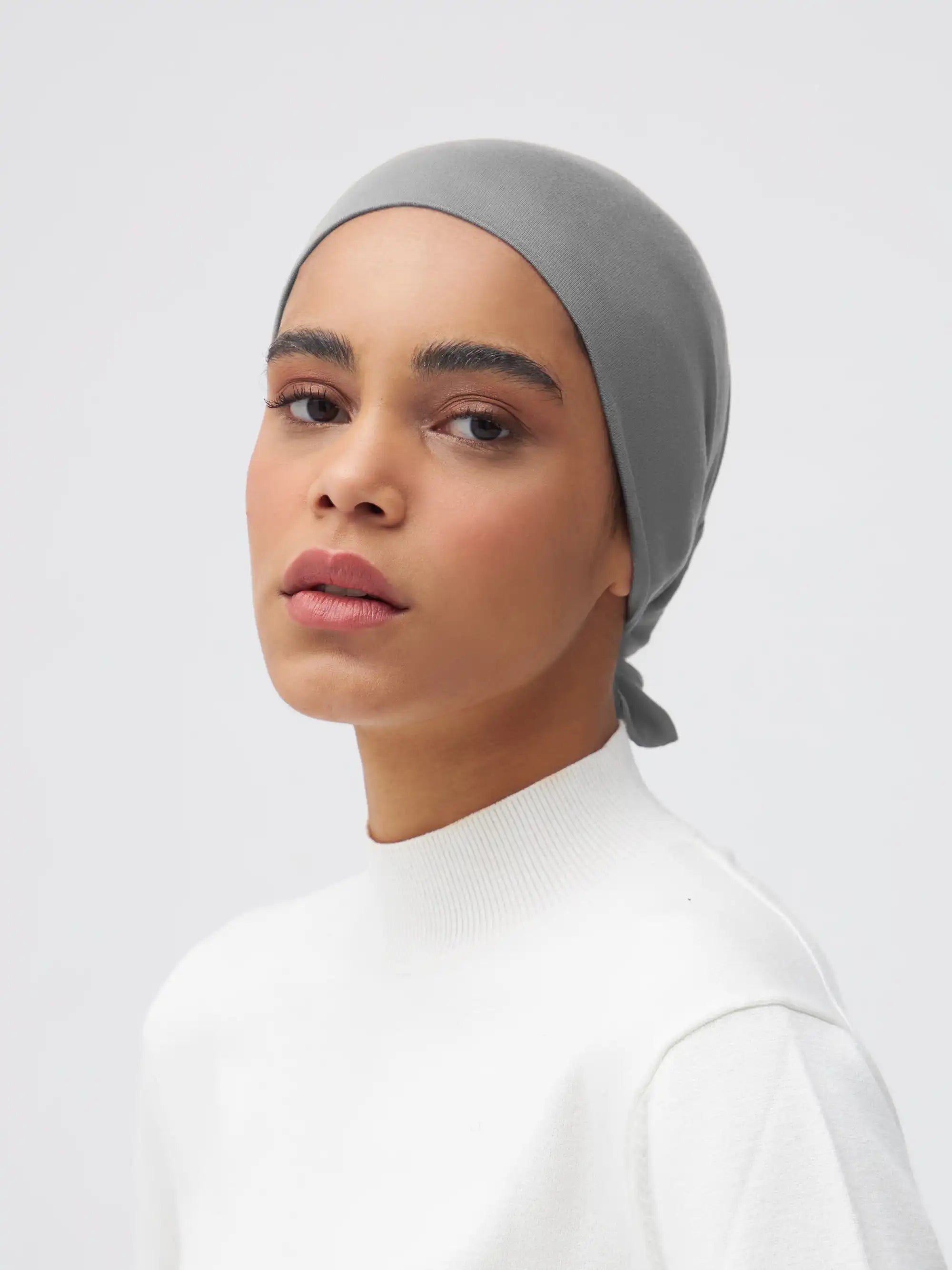 Tie Back Bone - Gray Green