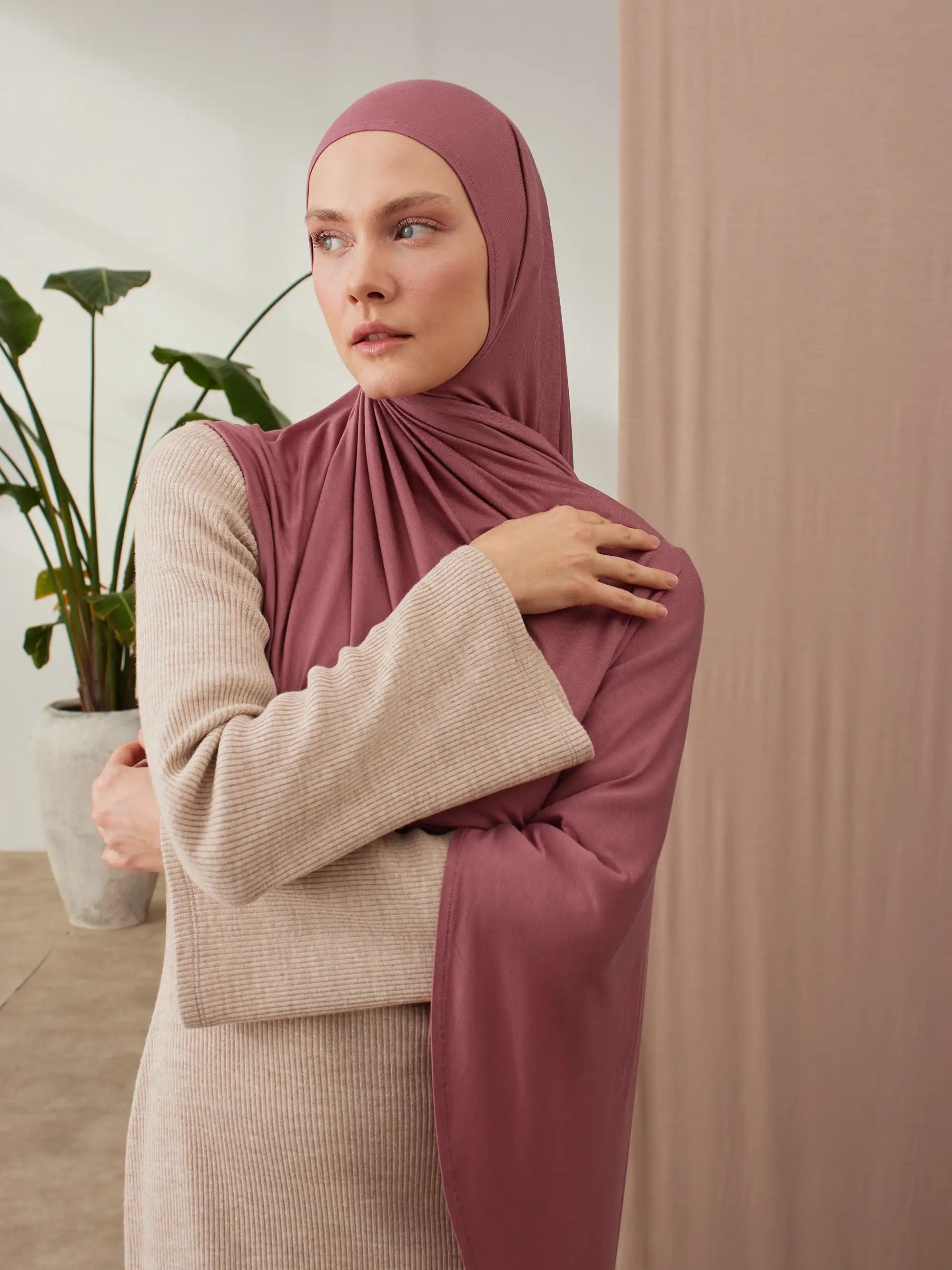 Small Instant Premium Jersey Hijabs - Garnet Rose