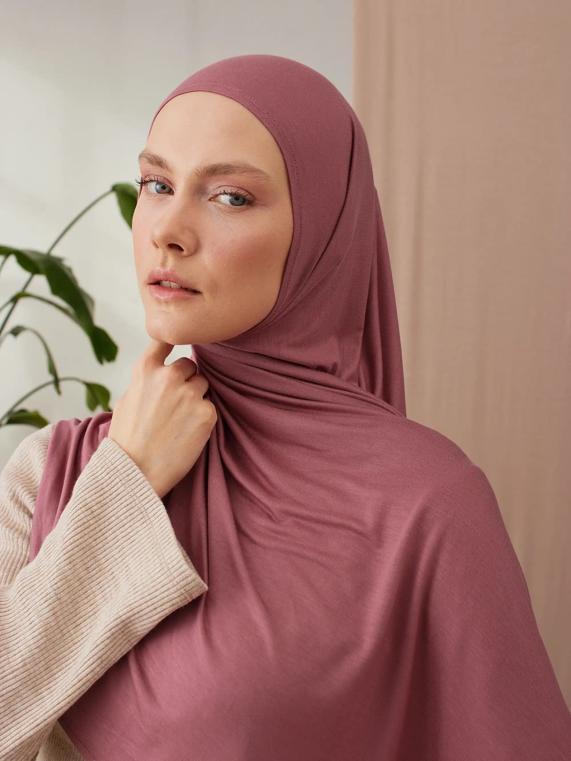 Small Instant Premium Jersey Hijabs - Garnet Rose