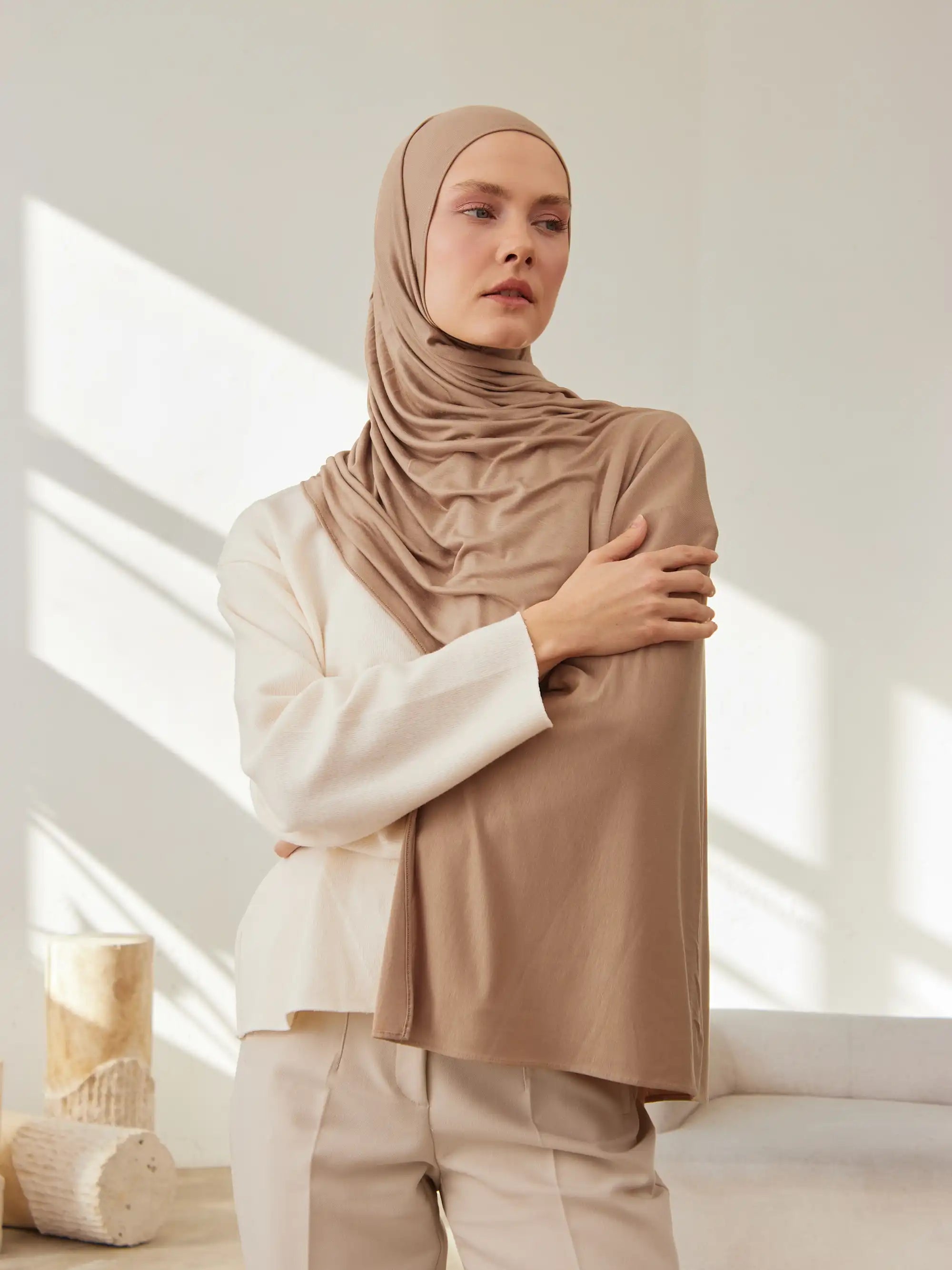 Small Jersey Light Hijab - Tan