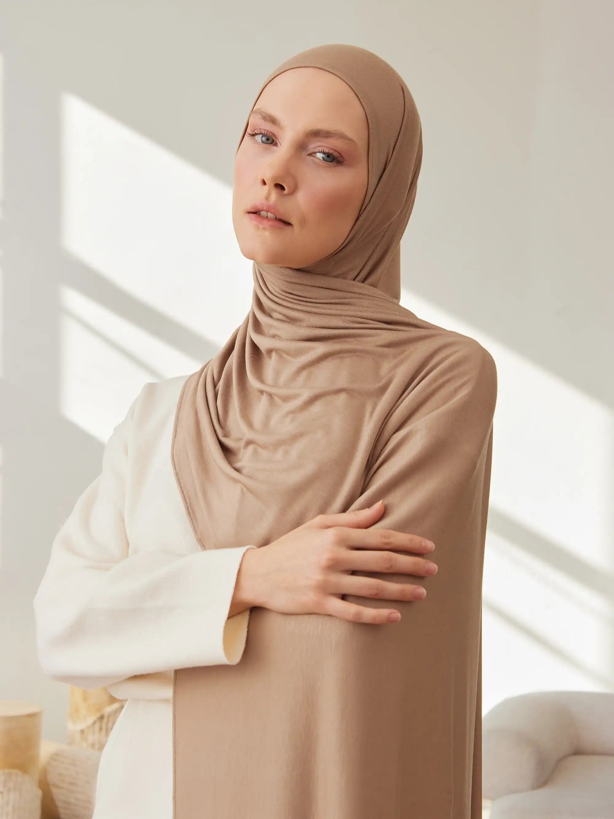 Small Jersey Light Hijab - Tan
