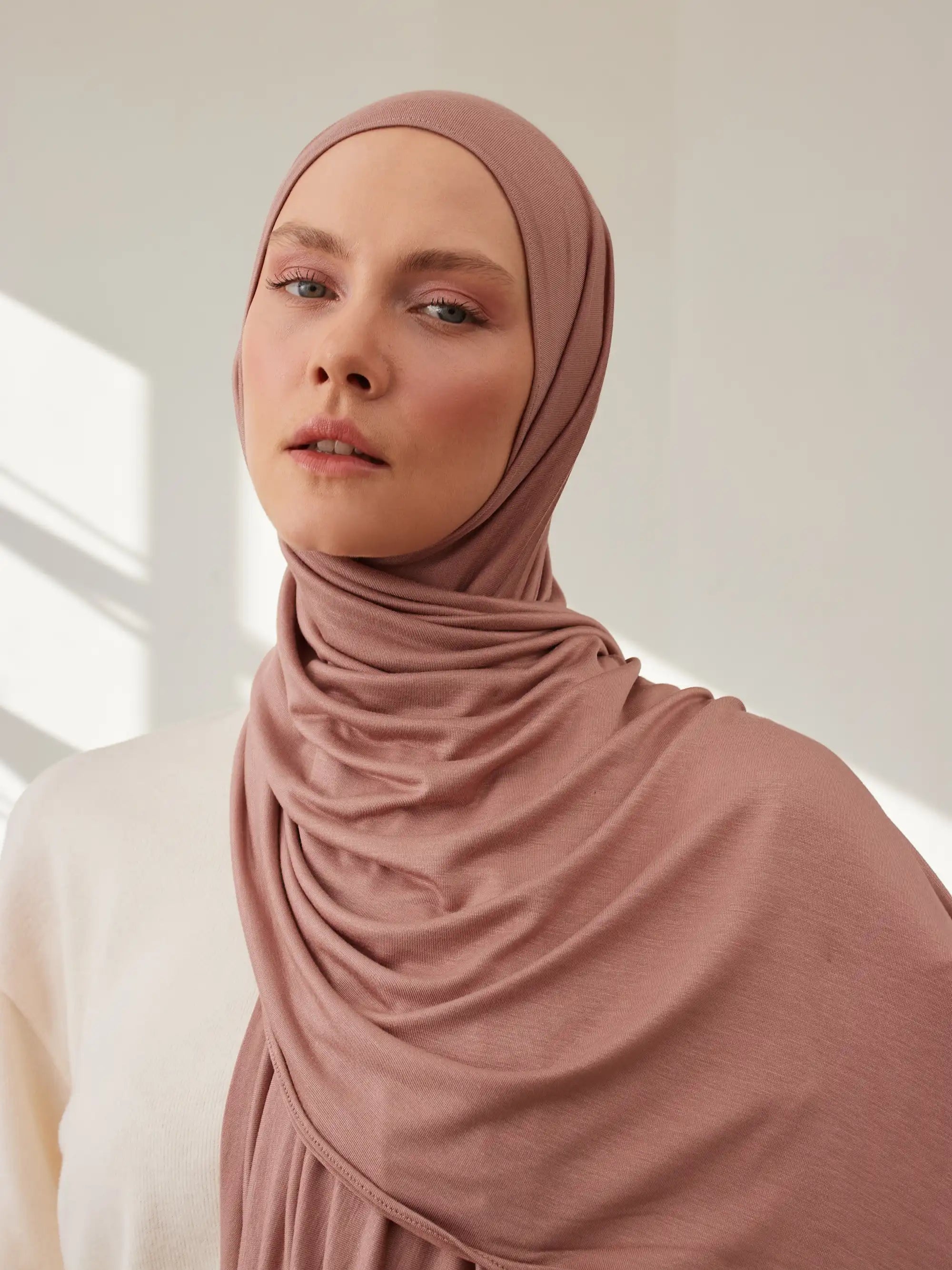 Small Jersey Light Hijab - Dusty Rose