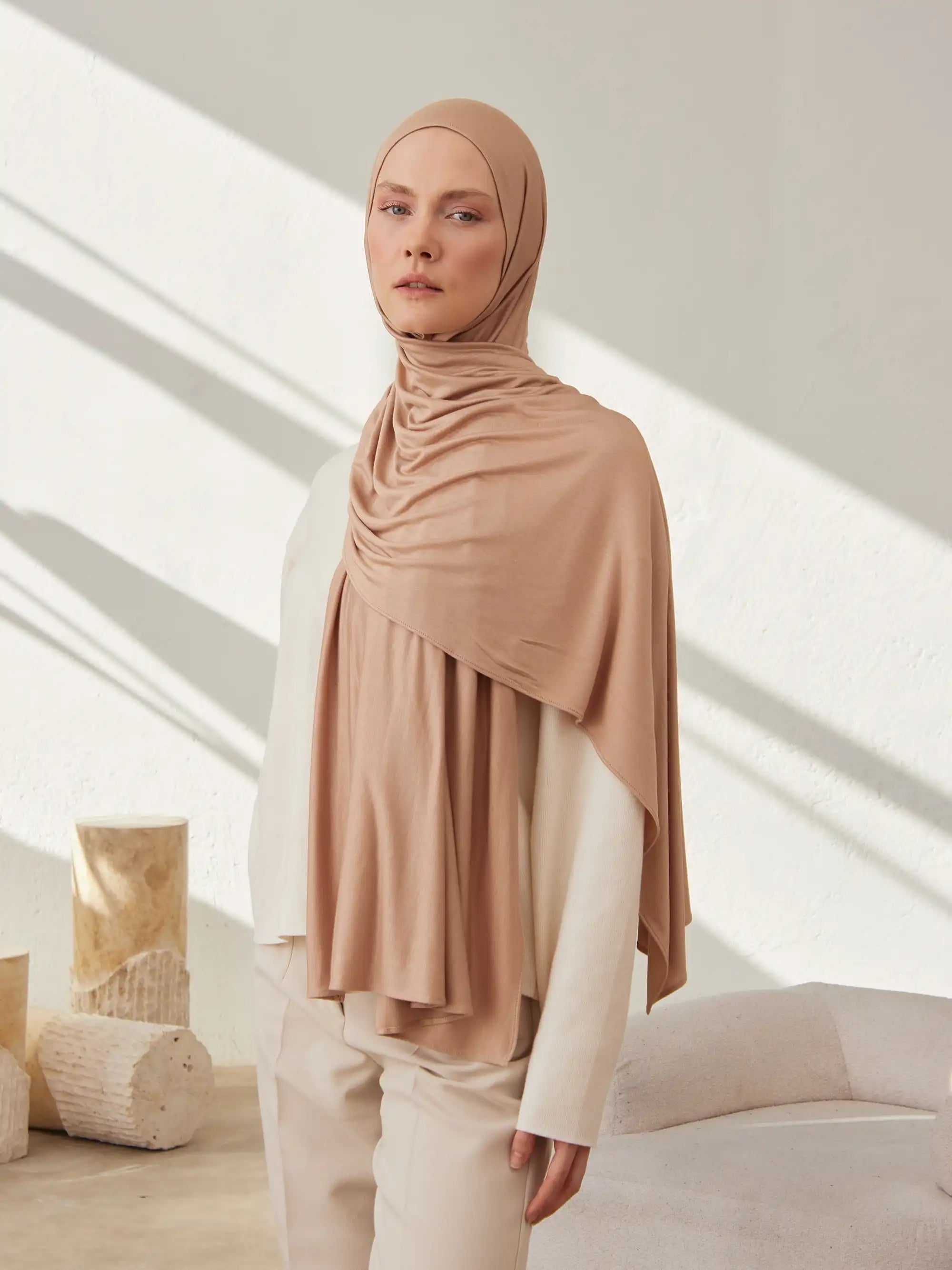 Small Jersey Light Hijab - Warm Taupe