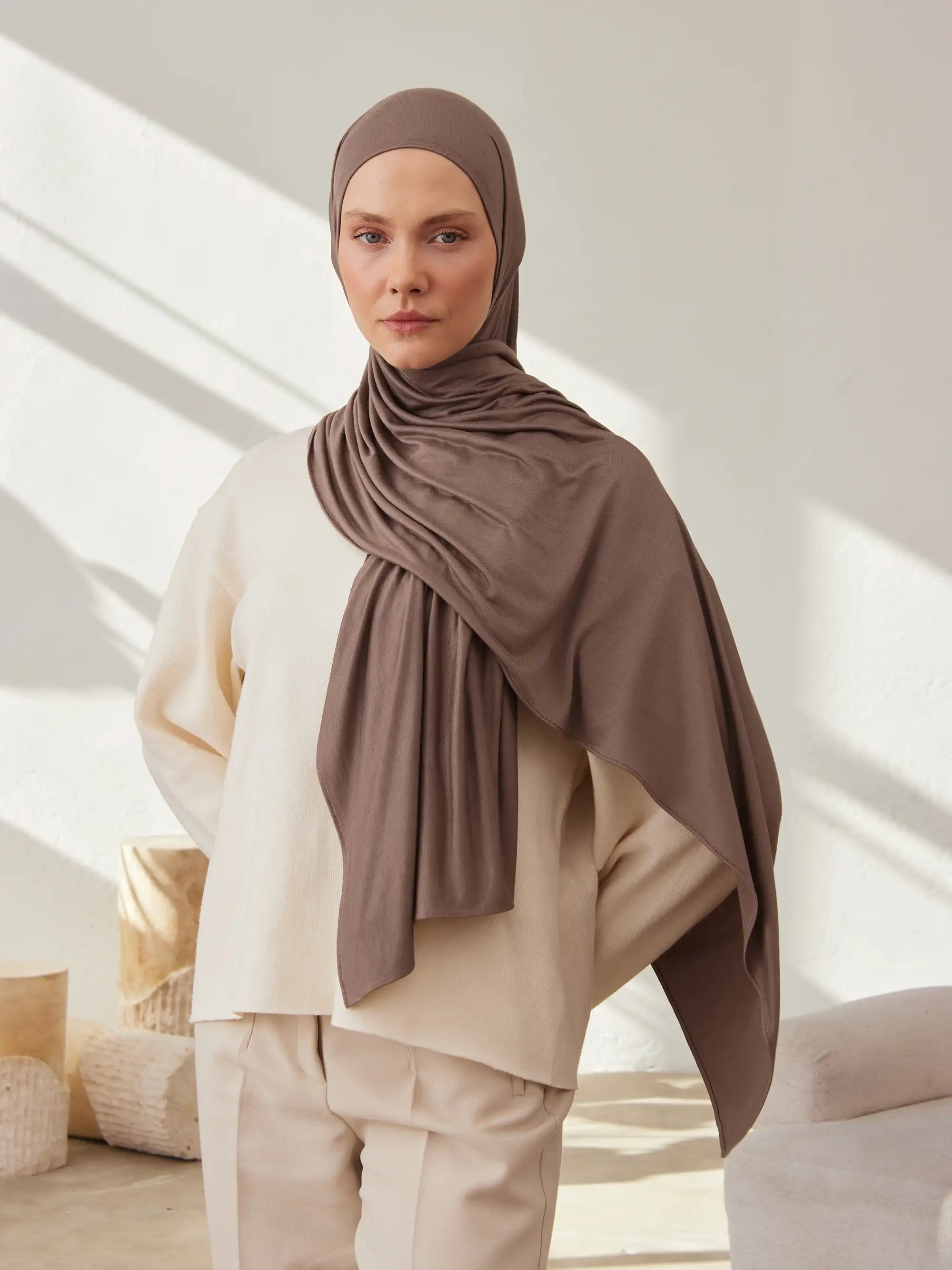 Small Jersey Light Hijab - Desert Taupe