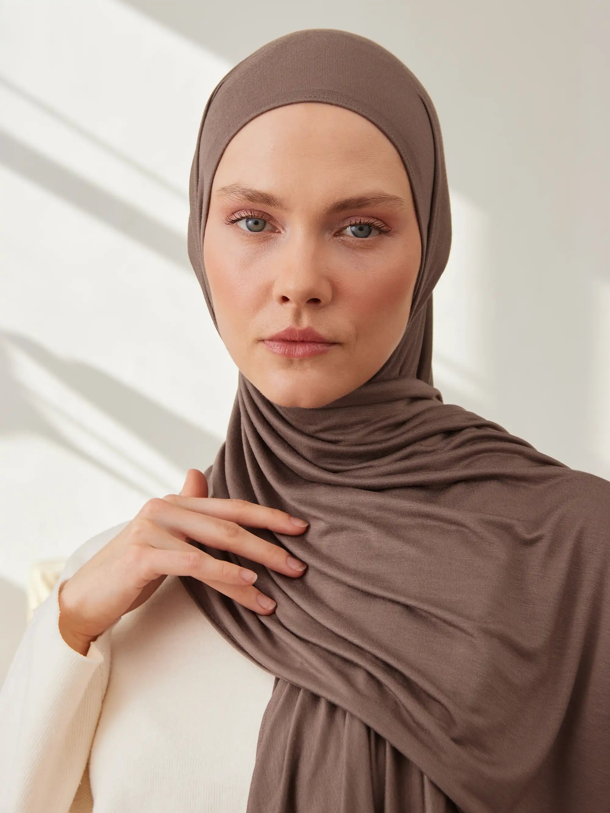 Jersey Light Hijab - Desert Taupe