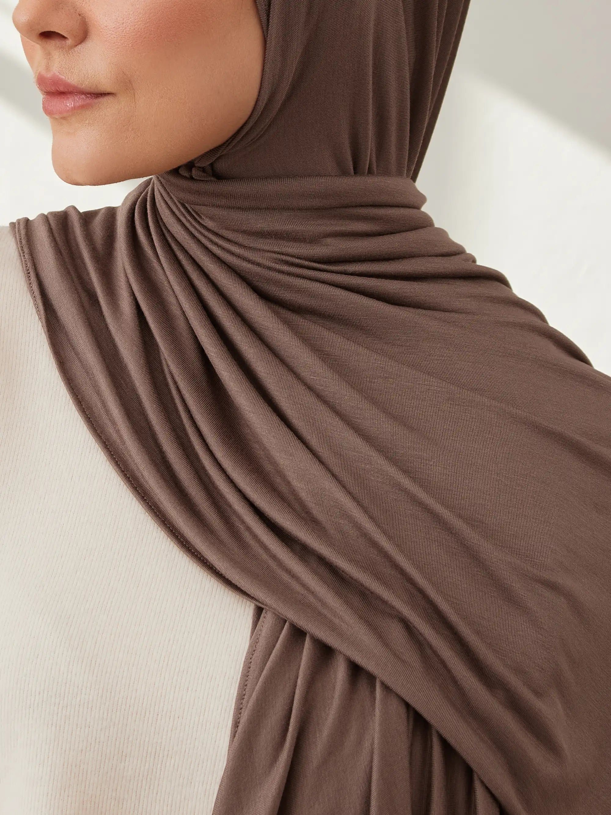 Small Jersey Light Hijab - Desert Taupe