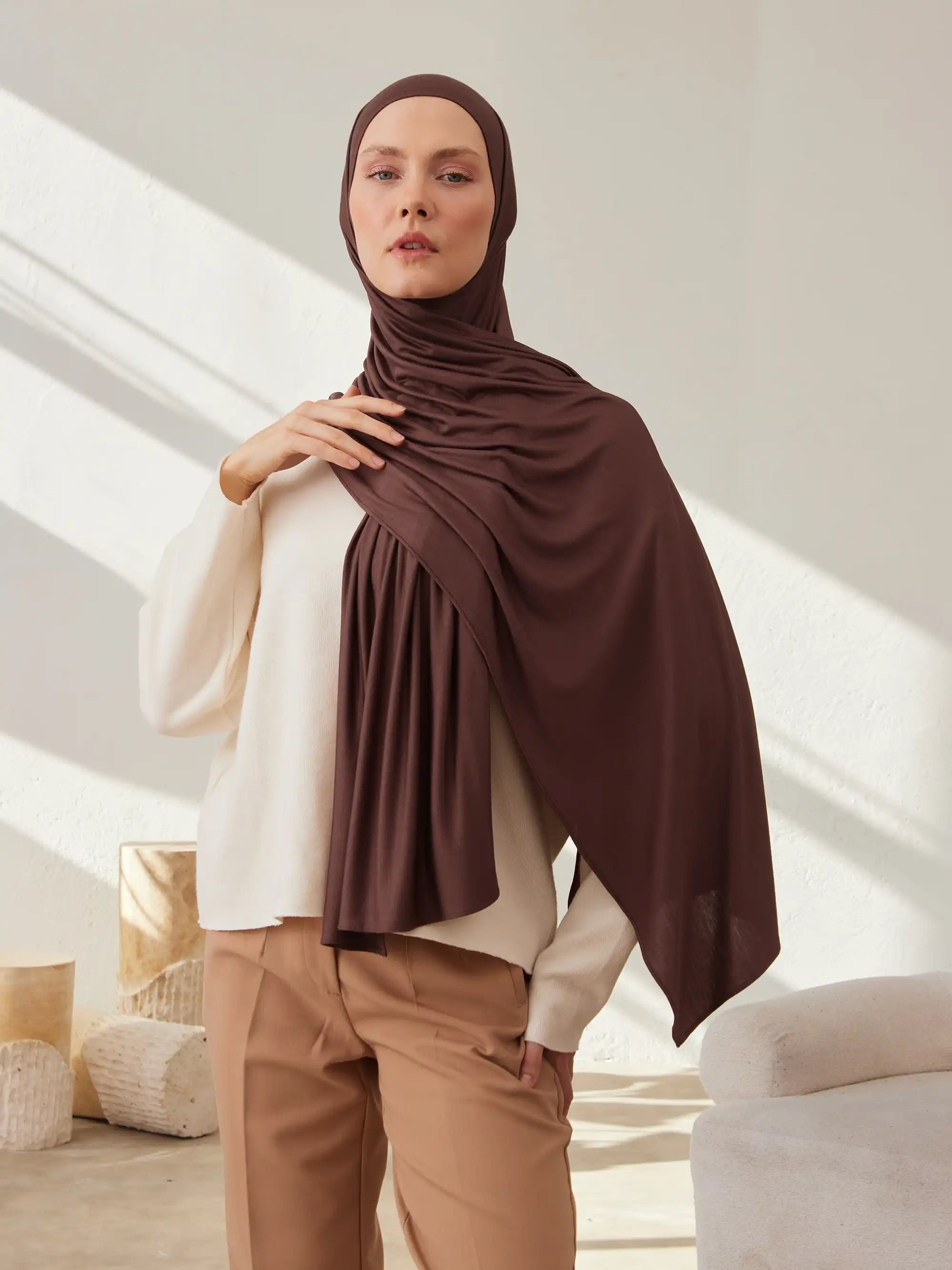 Small Jersey Light Hijab - Mocha