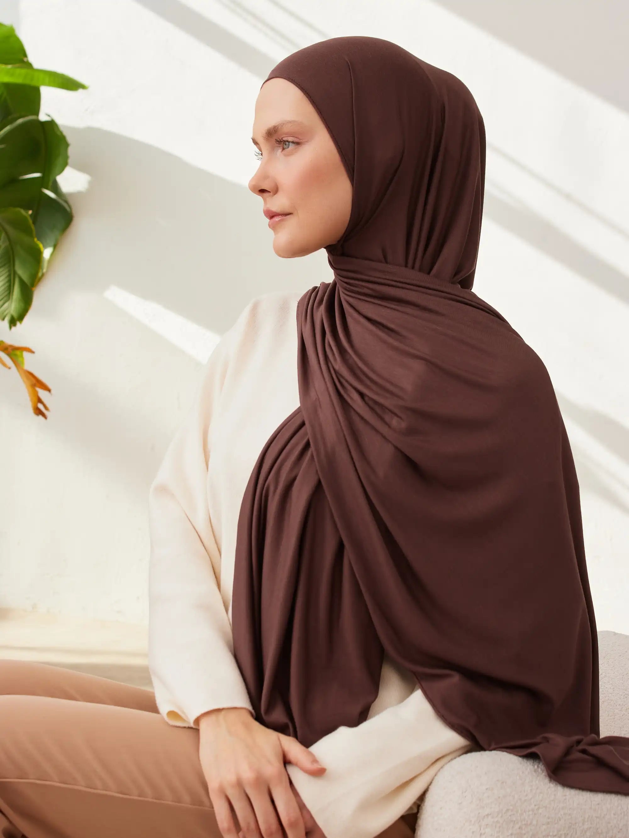 Small Jersey Light Hijab - Mocha