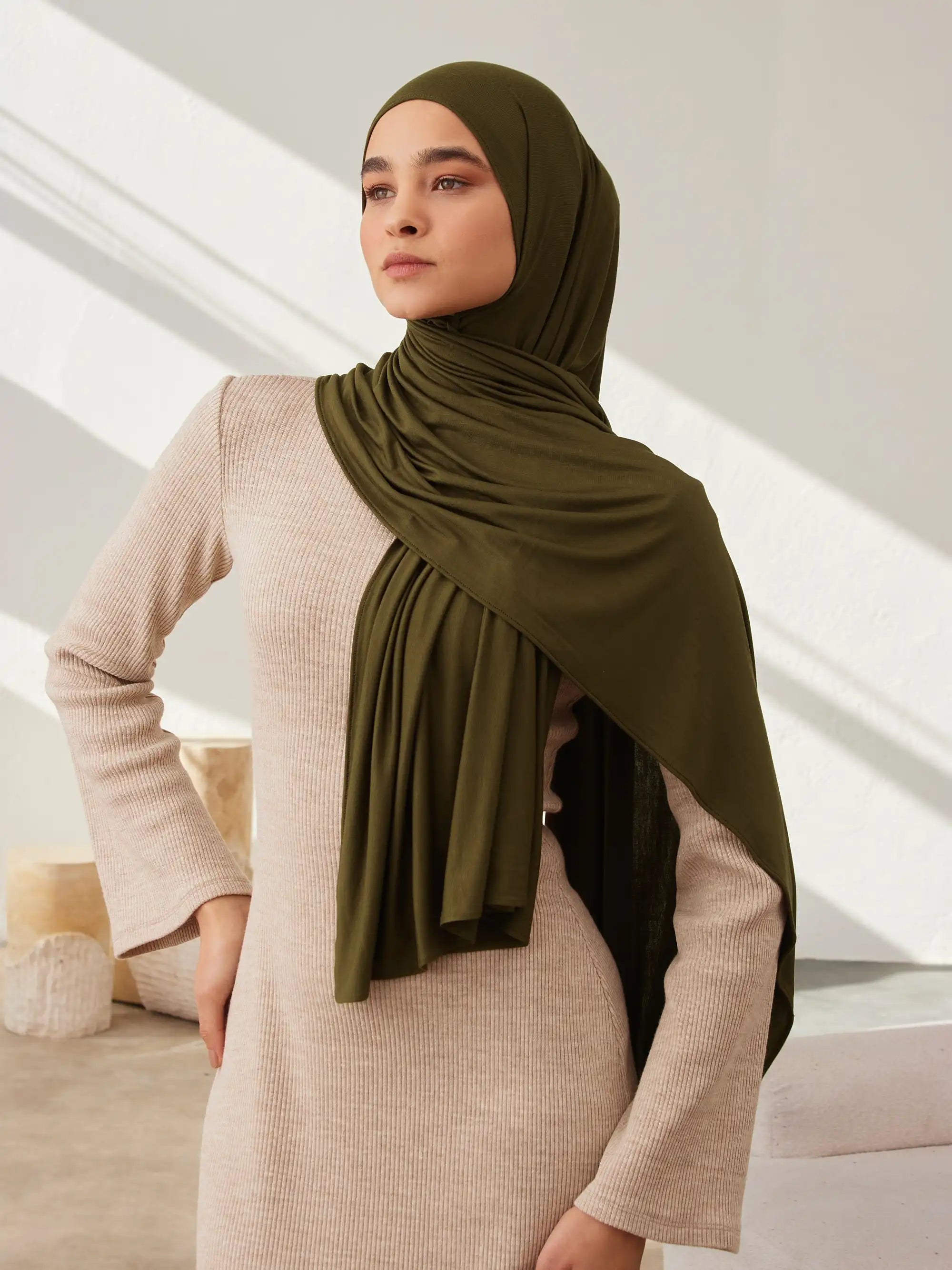Small Jersey Light Hijab - Dark Olive