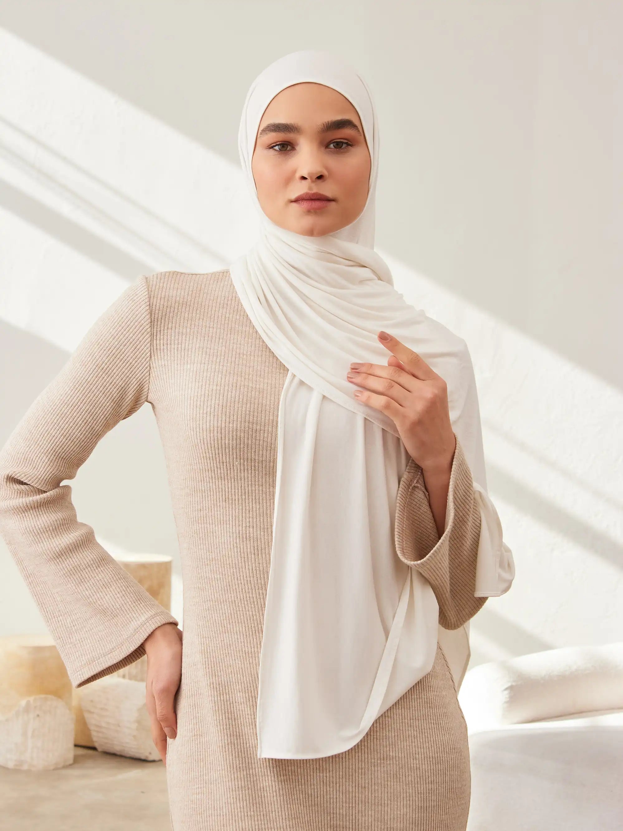 Small Jersey Light Hijab - Ivory