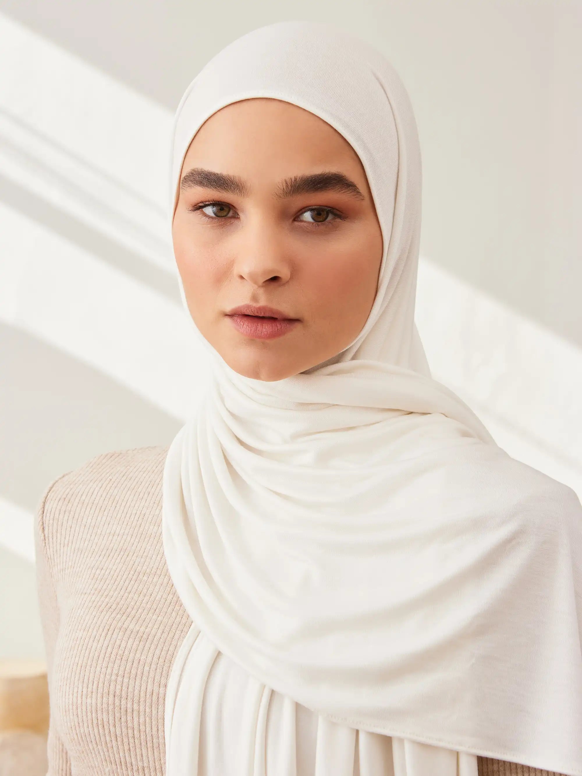 Small Jersey Light Hijab - Ivory