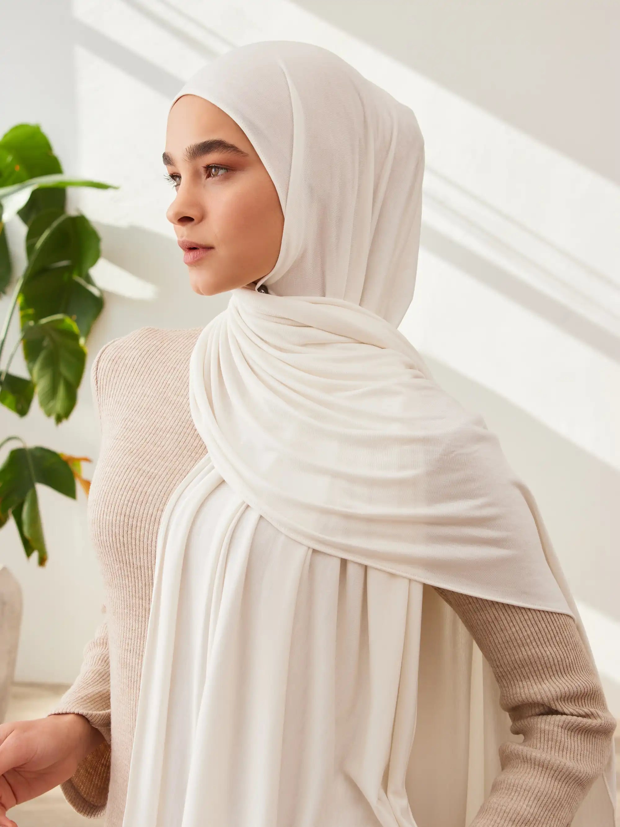 Small Jersey Light Hijab - Ivory