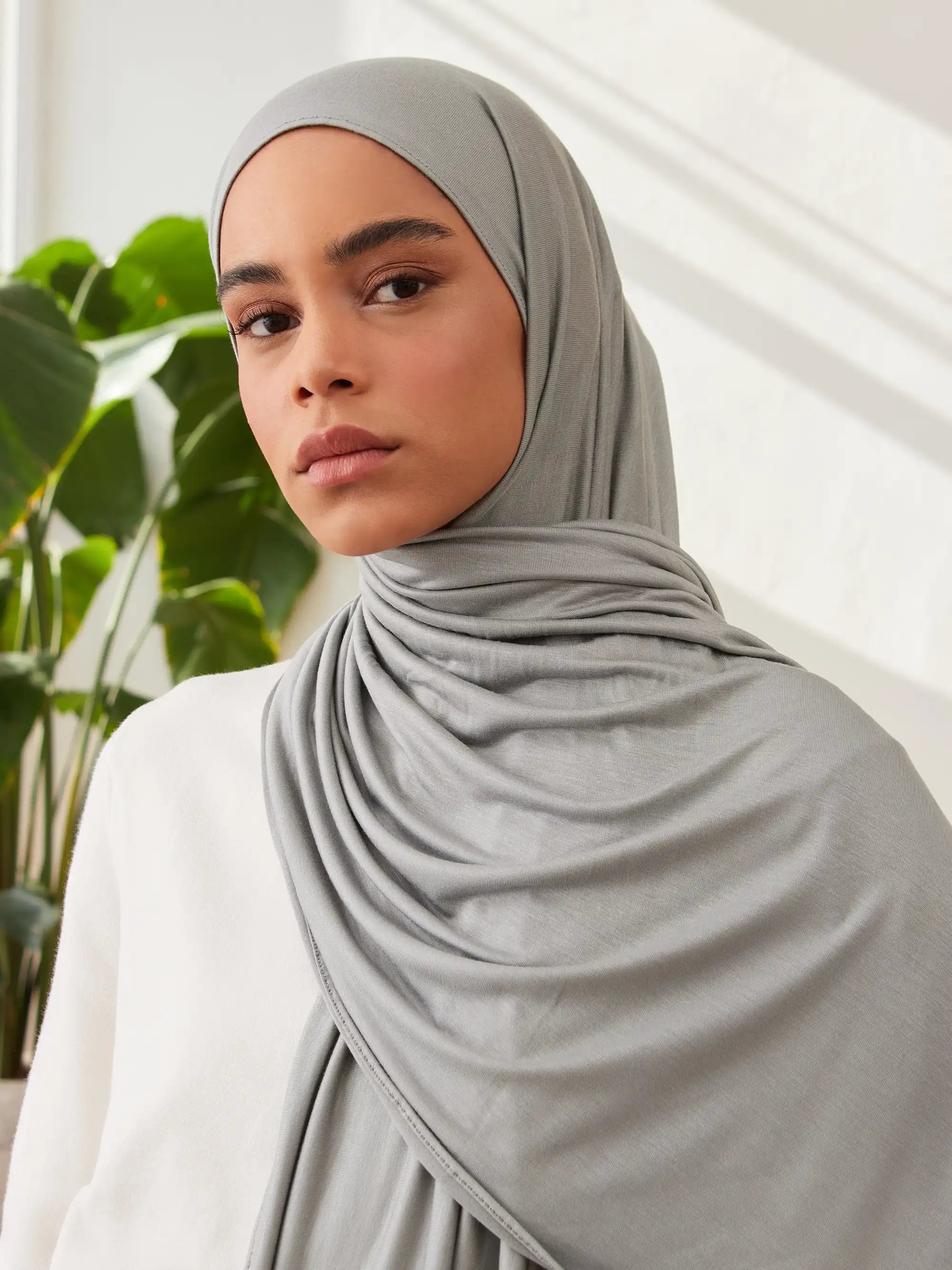 Jersey Light Hijab - Gray Green