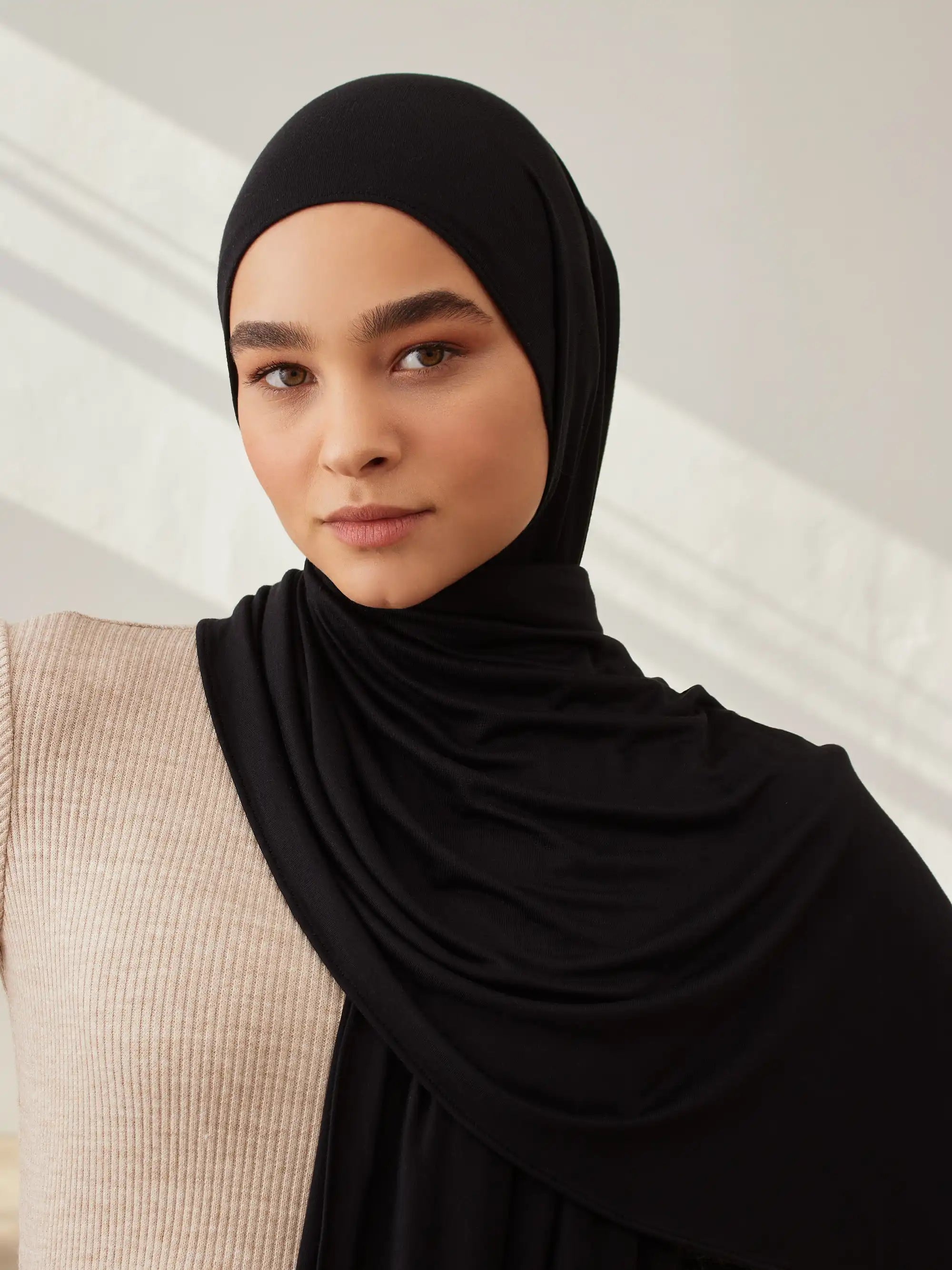 Jersey Light Hijab - Black