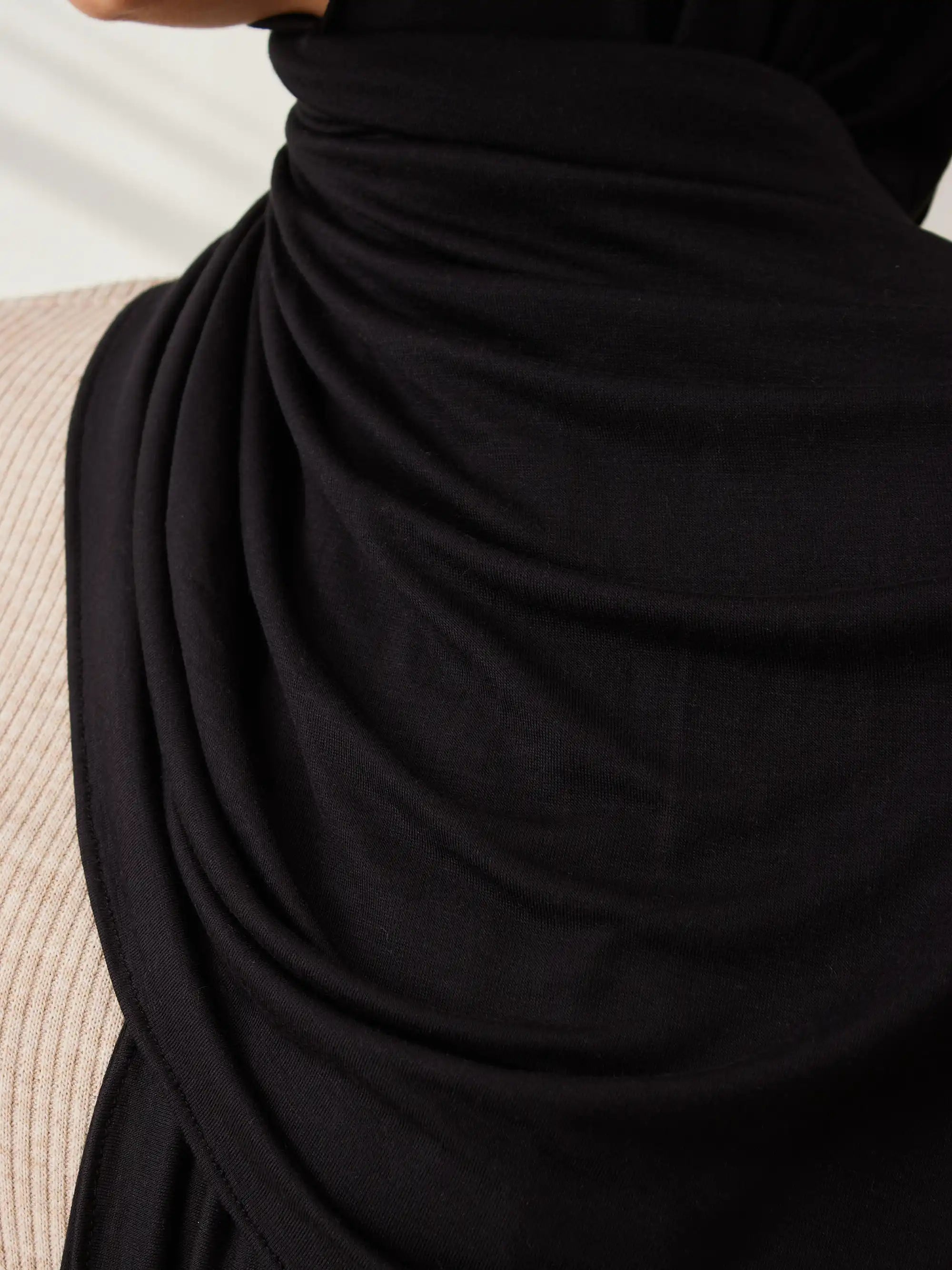 Small Jersey Light Hijab - Black