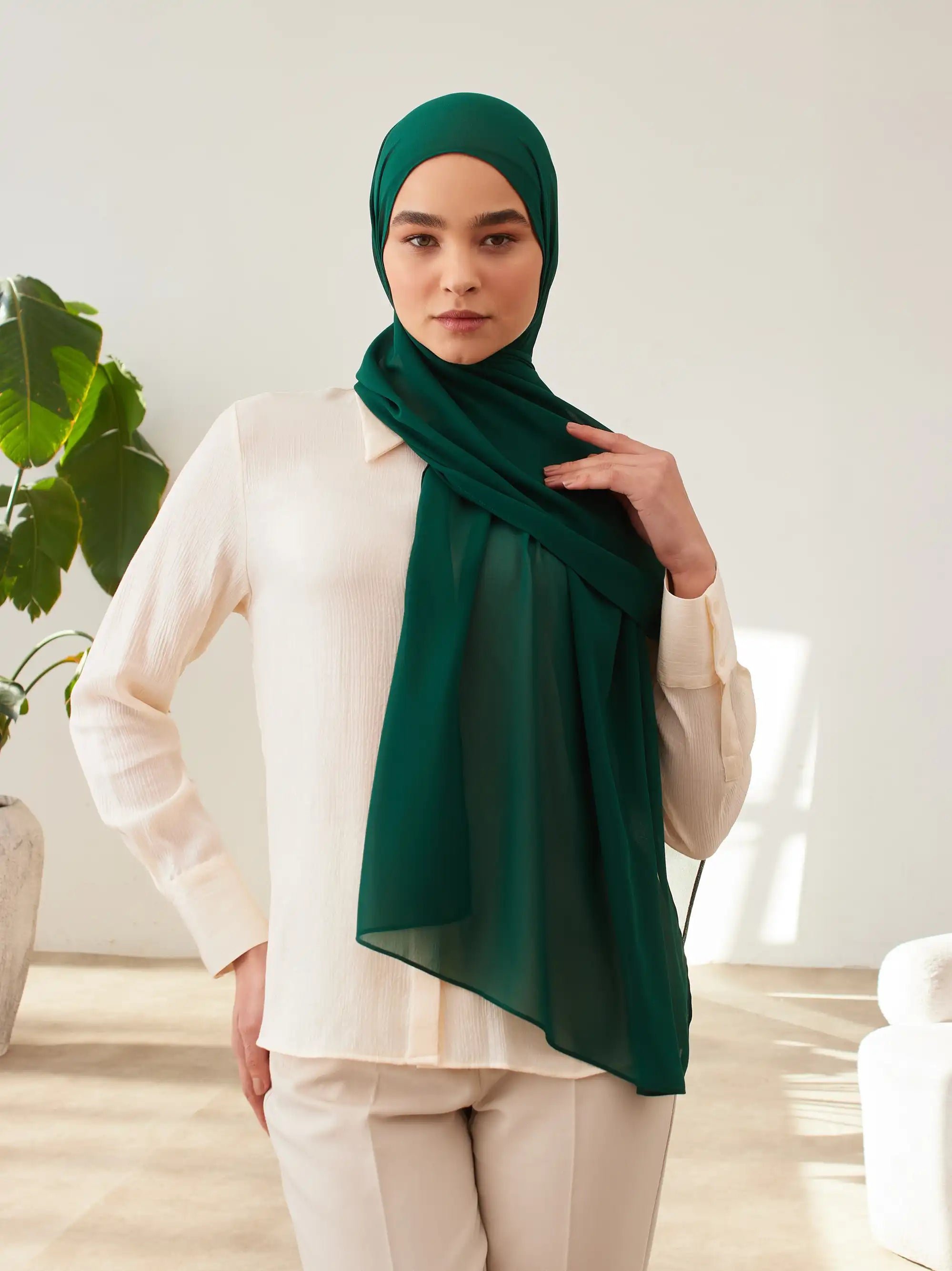 Luxury Chiffon Hijab - Pine Green