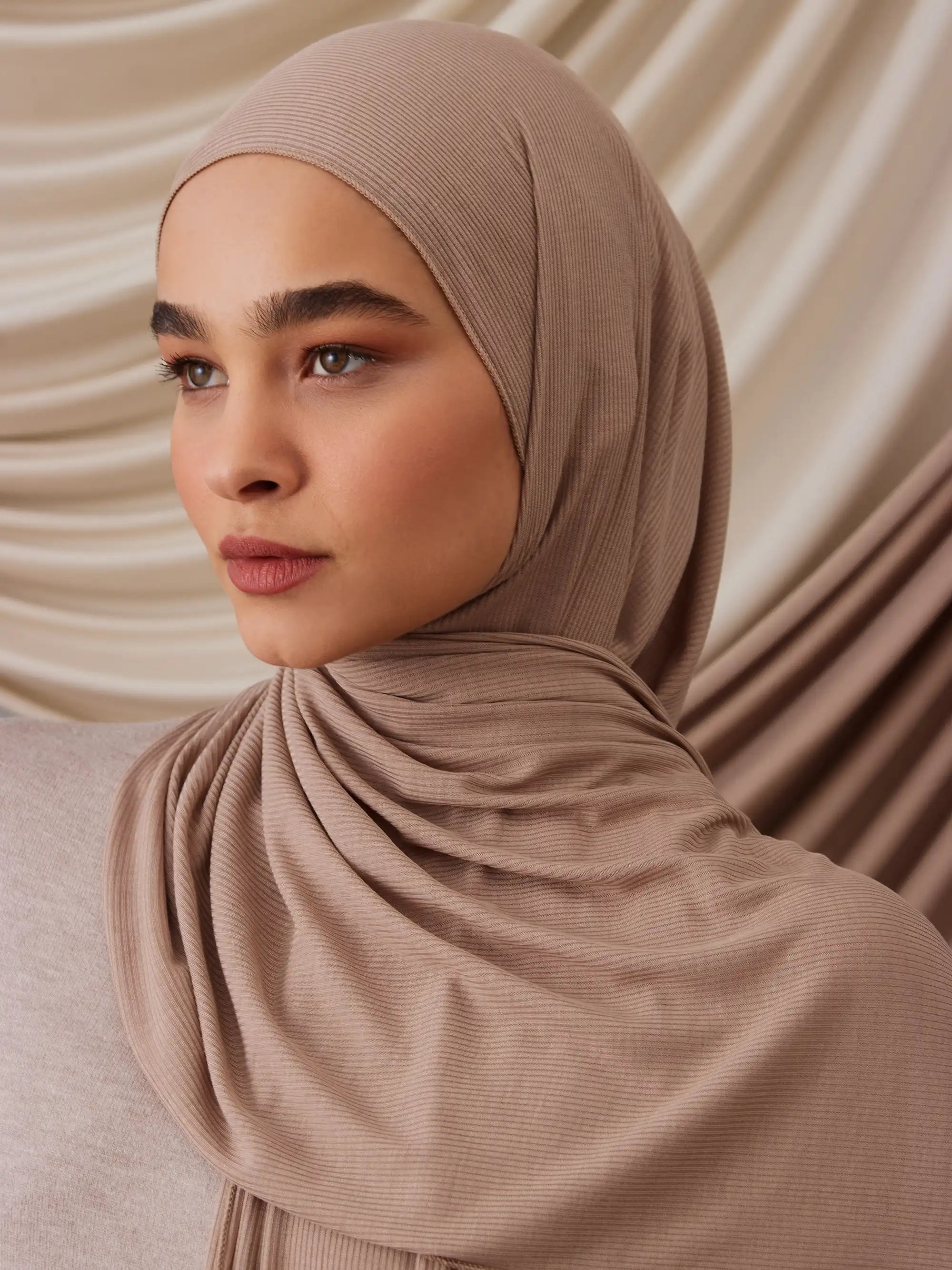 Small Ribbed Jersey Hijab - Warm Sand