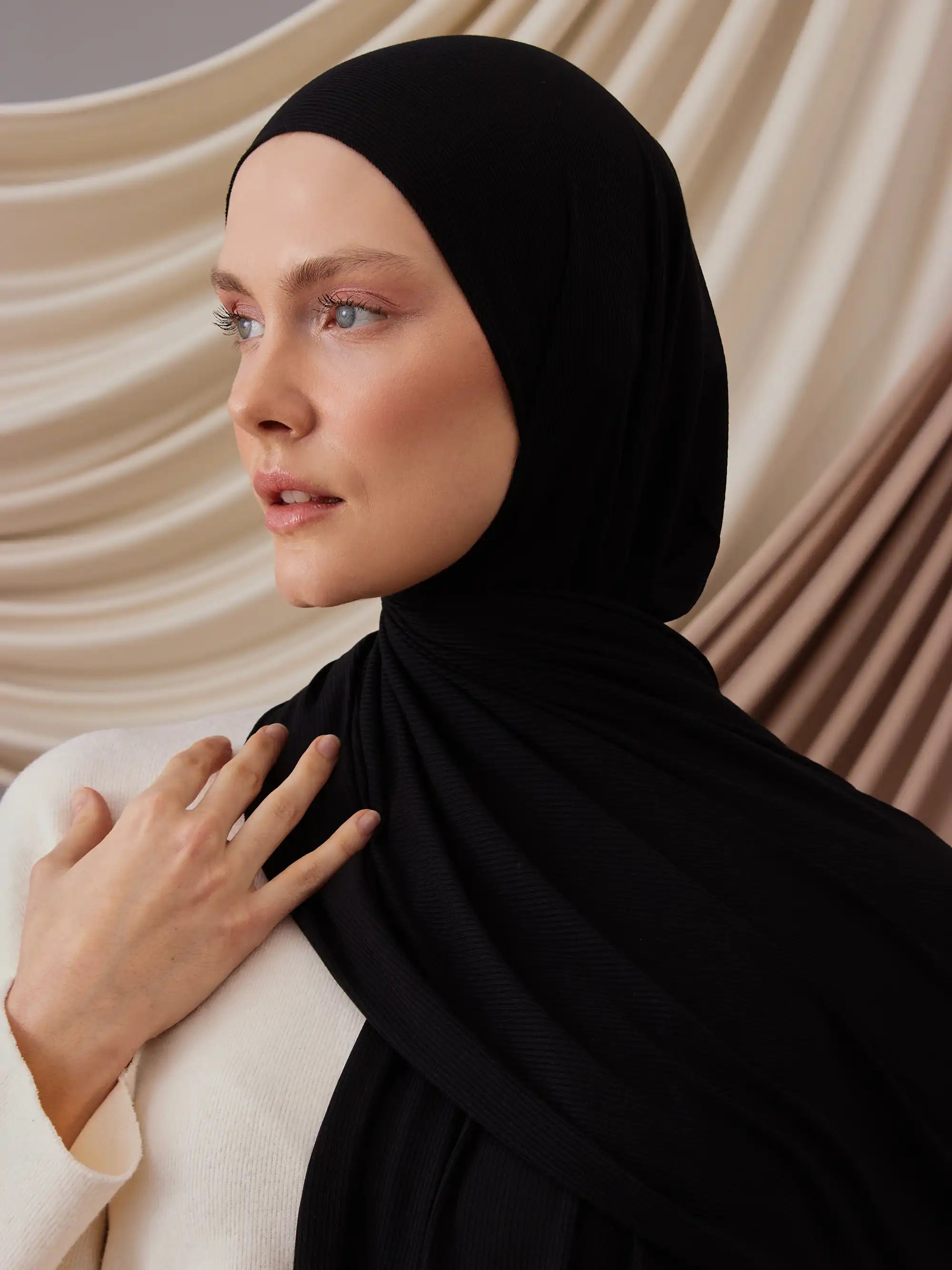 Small Ribbed Jersey Hijab - Black