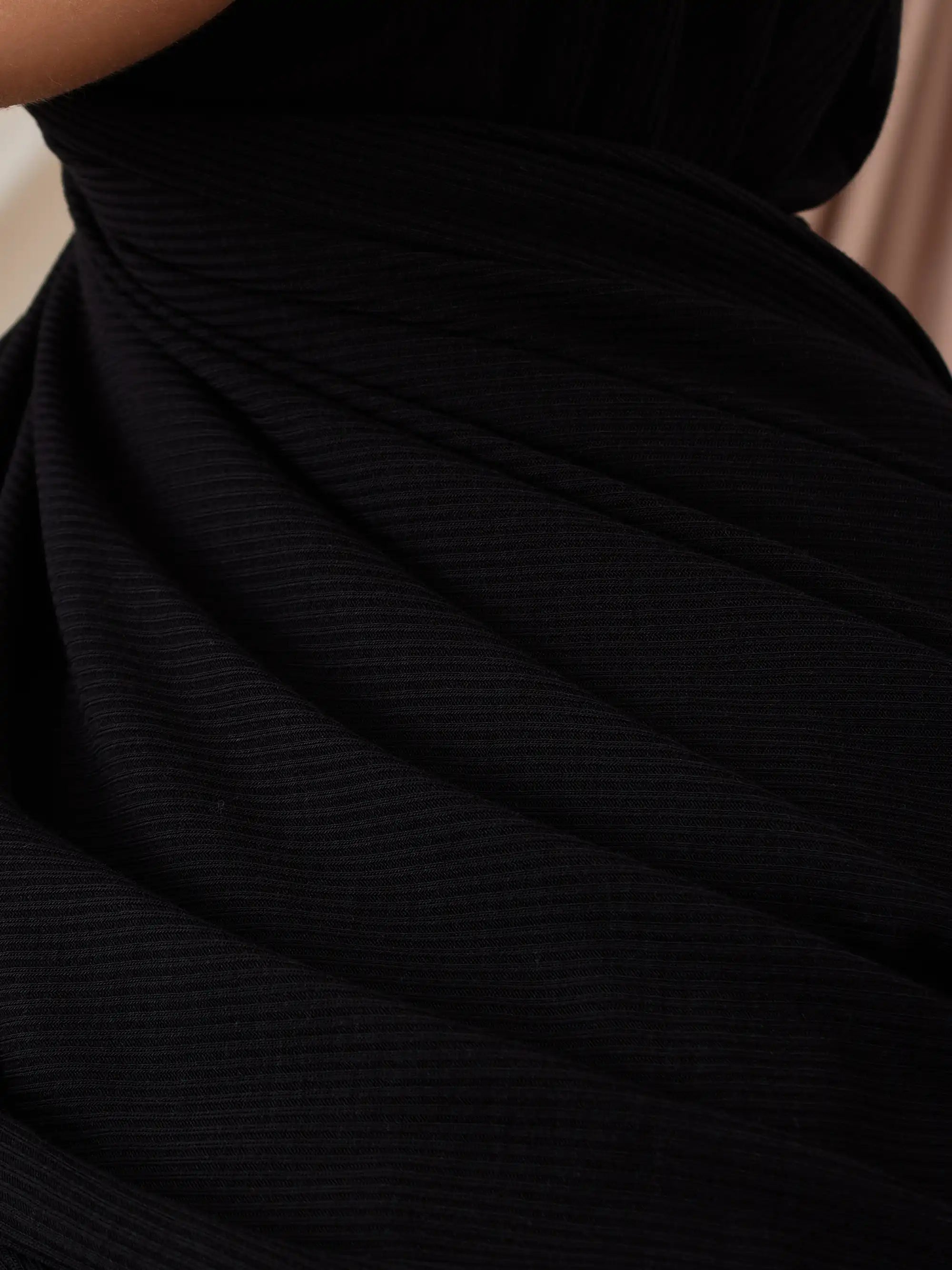 Small Ribbed Jersey Hijab - Black