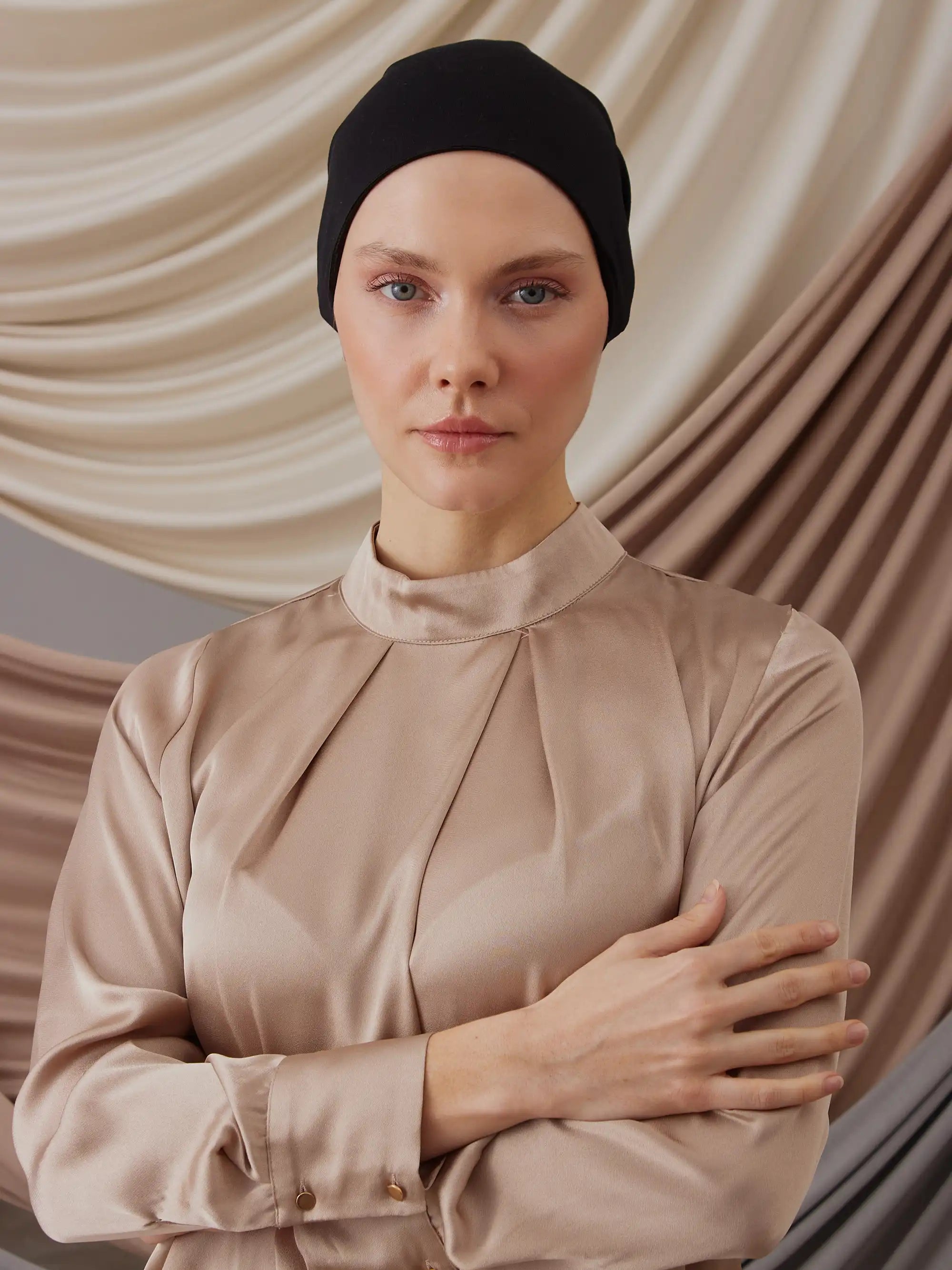 Satin Lined Bone - Black