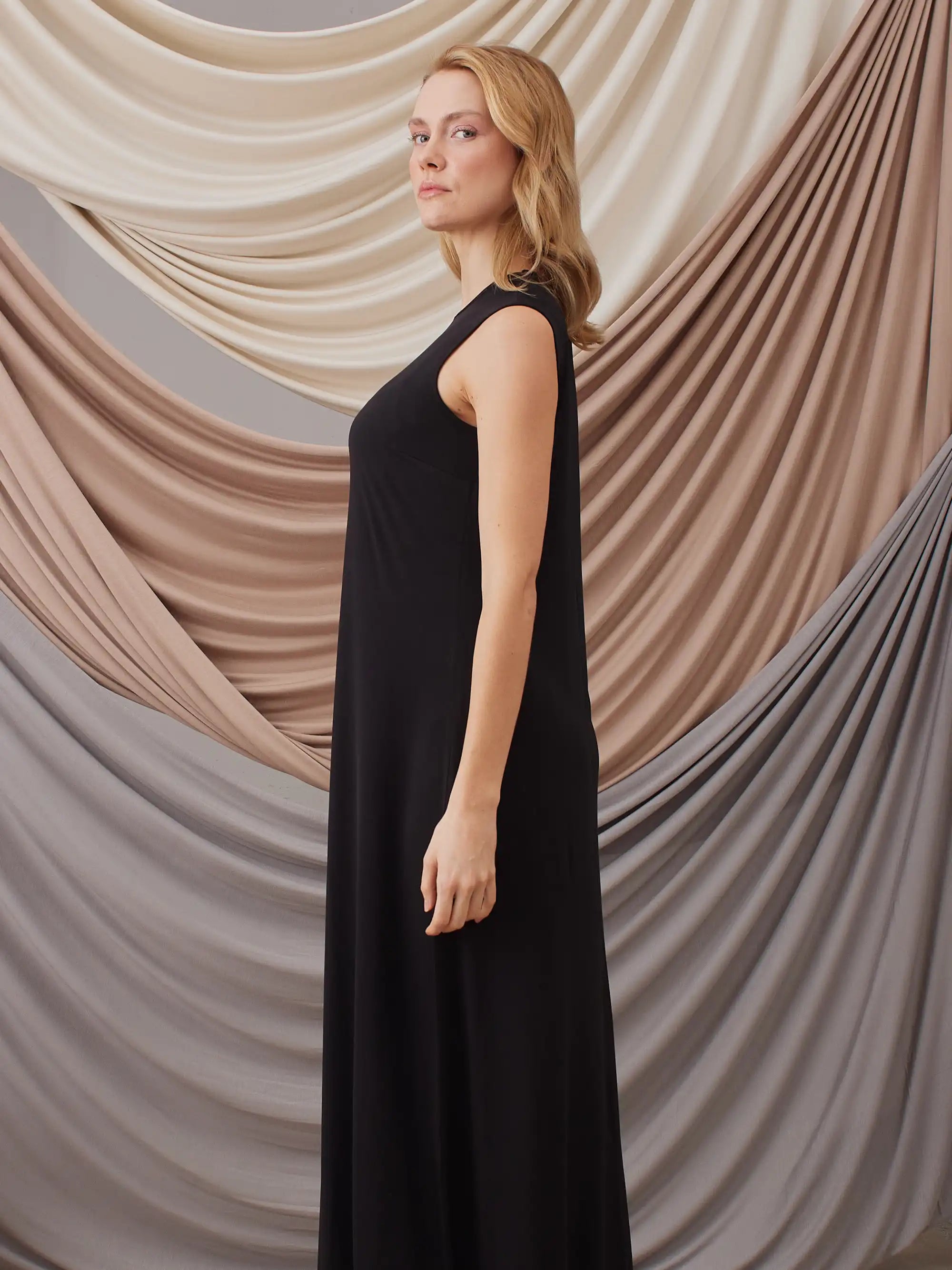 Sleeveless Dress Layer - Black