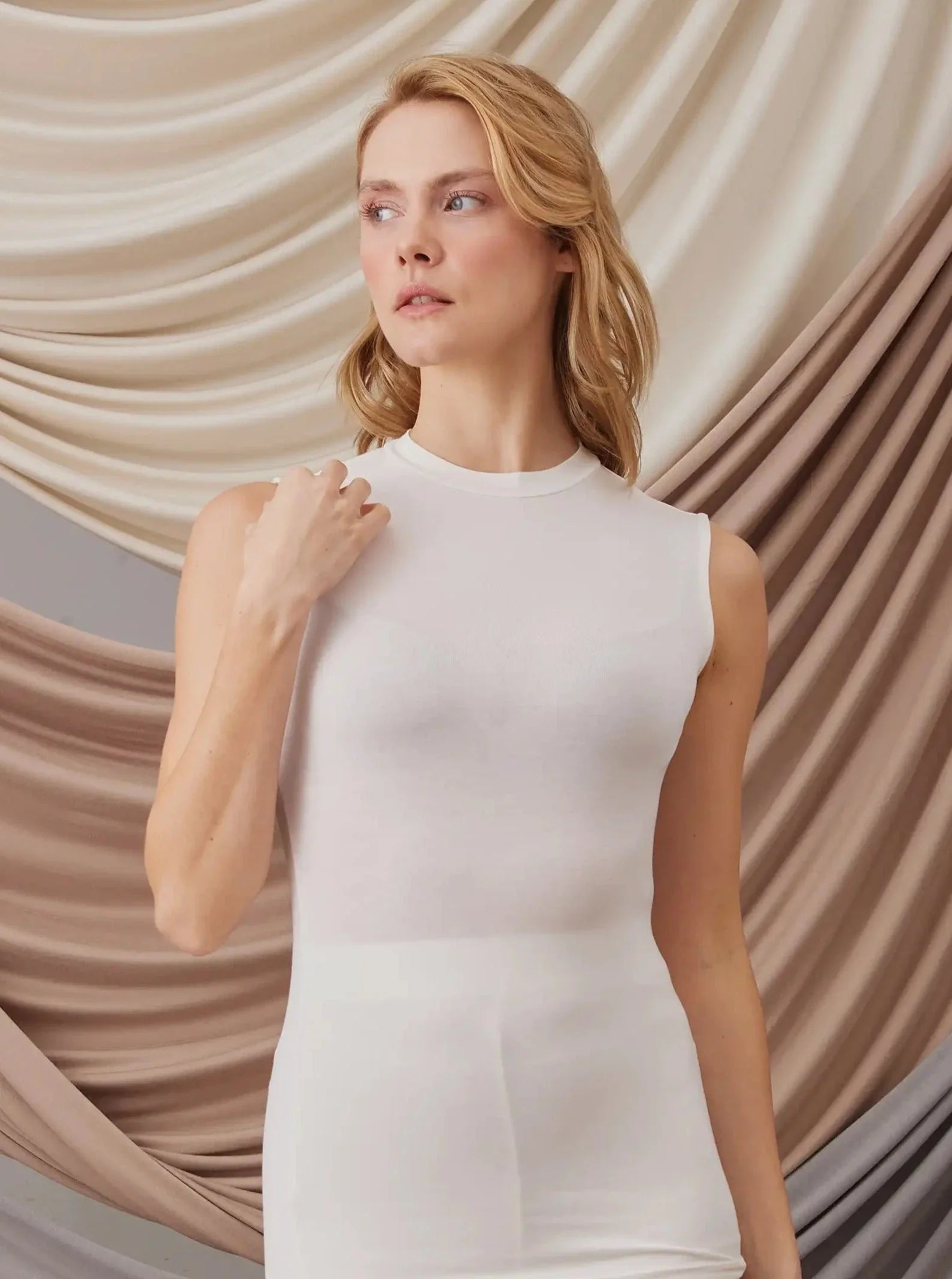 Sleeveless Layer - Ivory