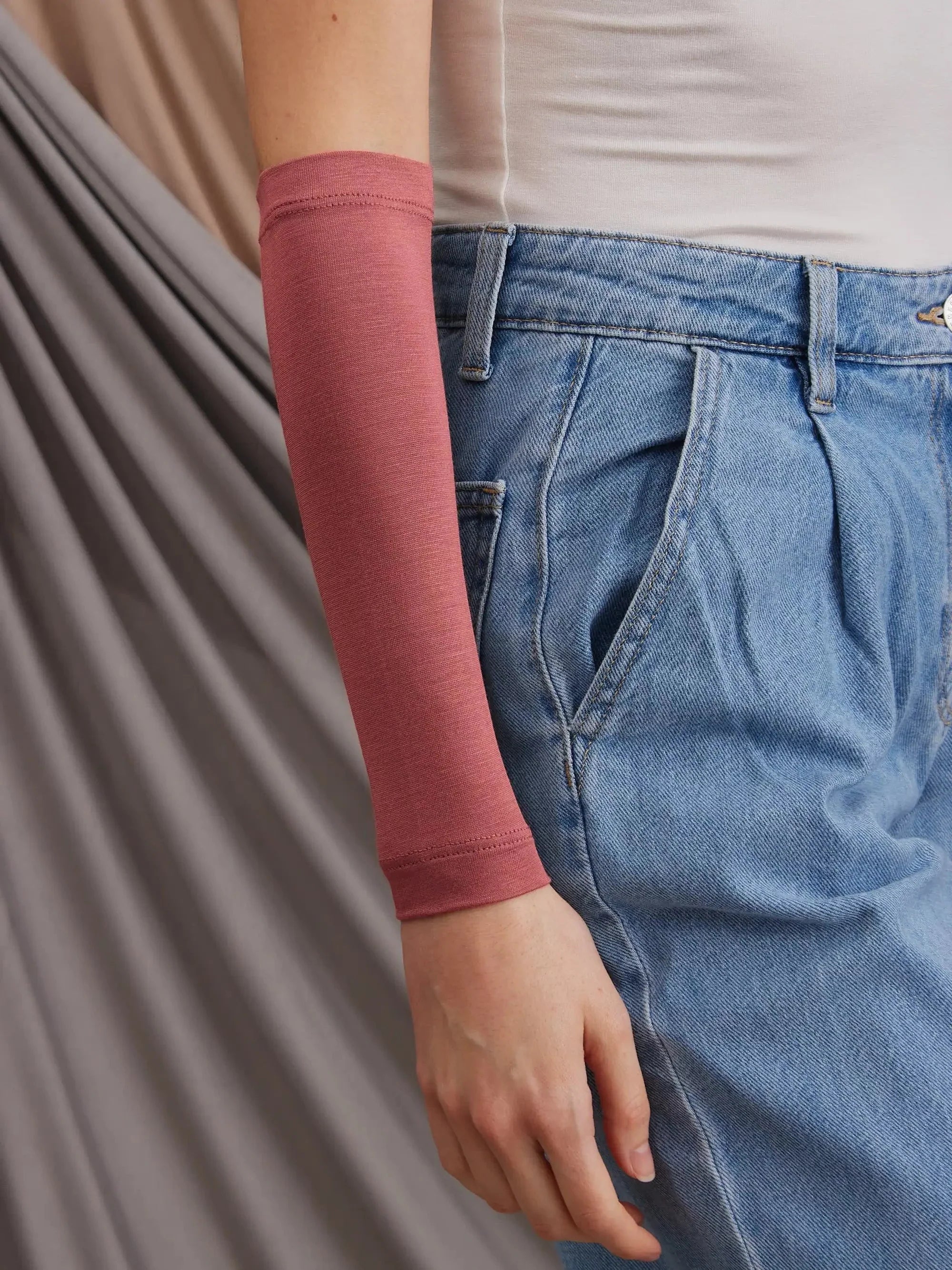 Arm Cover - Garnet Rose