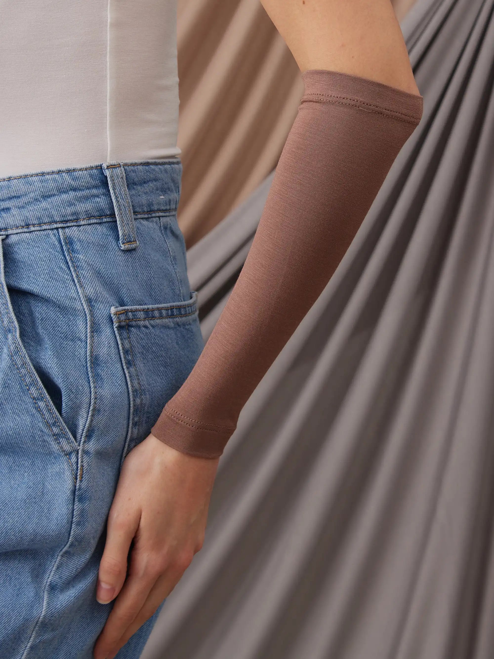 Arm Cover - Mocha Mousse