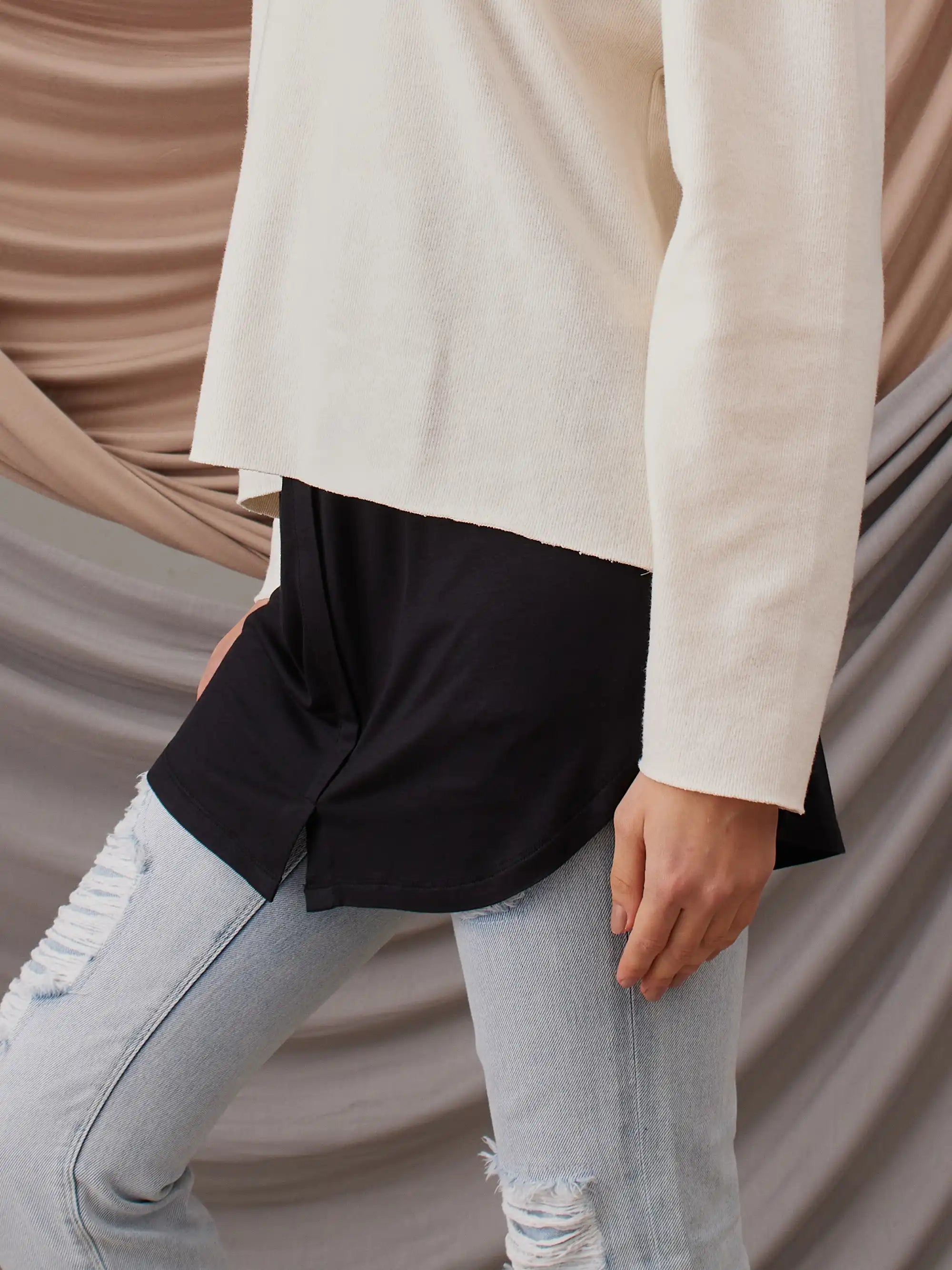 Light Round Hip Cover - Black