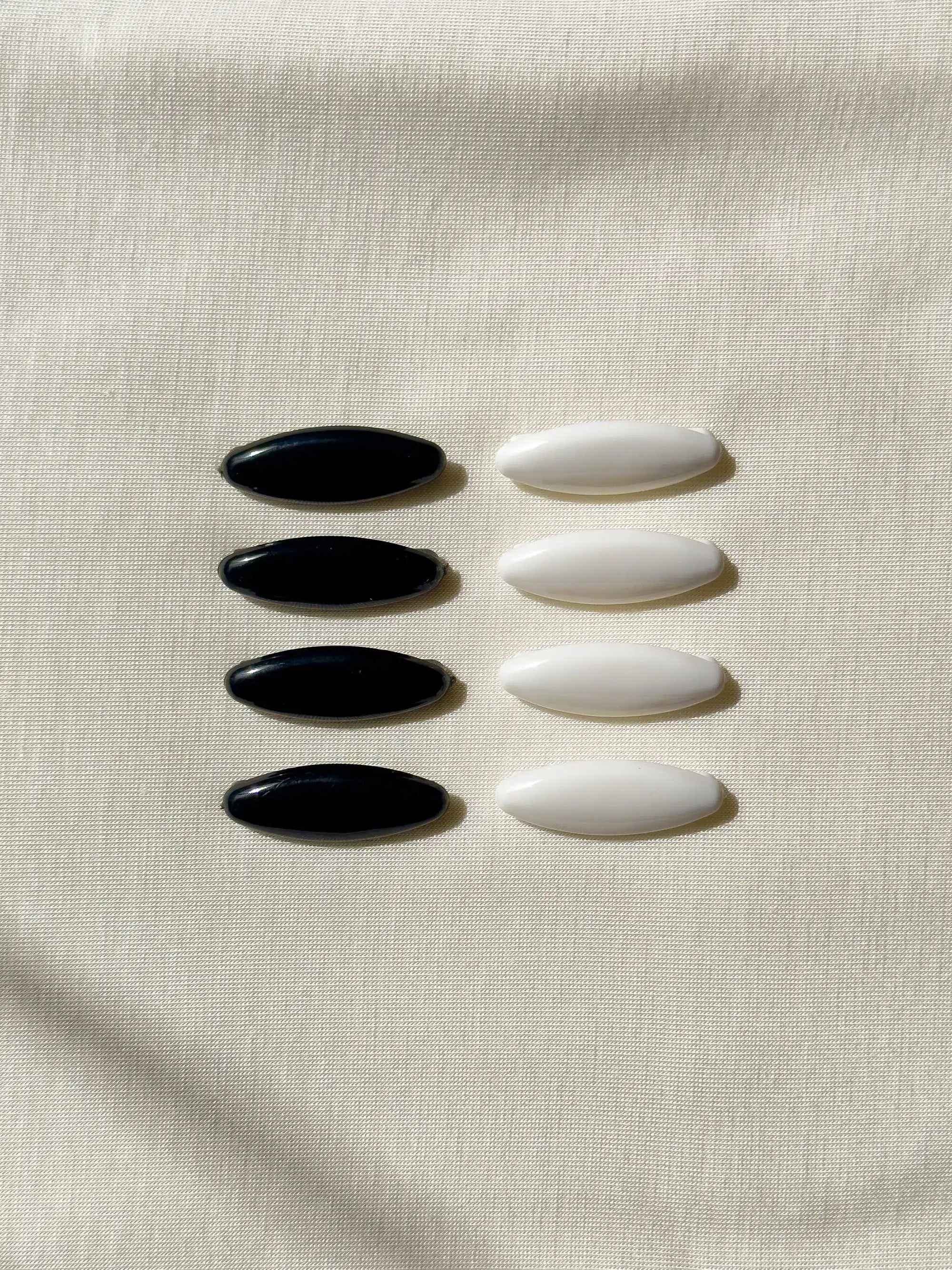 No-Snag Hijab Pins - Black and White