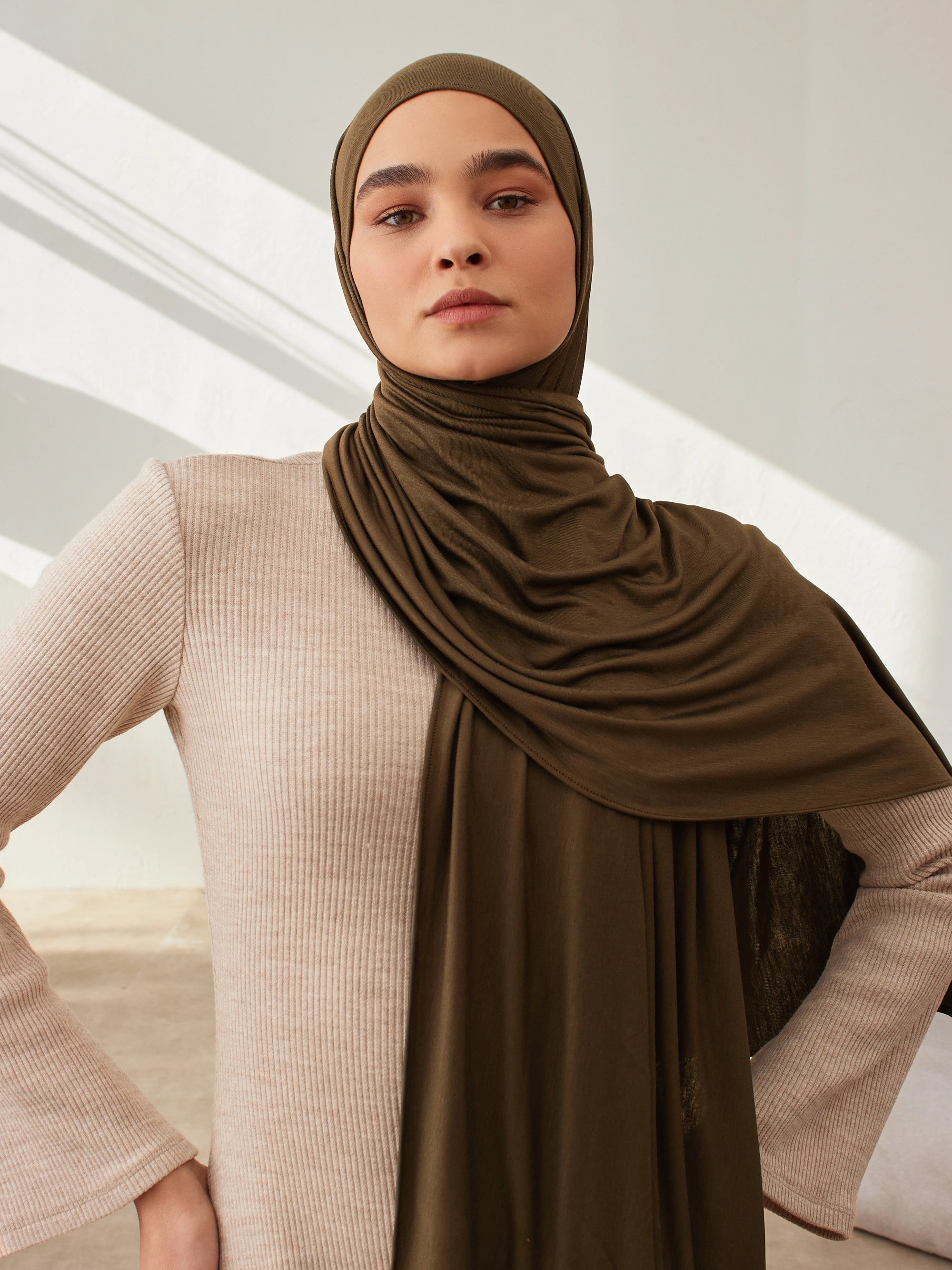 Small Jersey Light Hijab - Earth