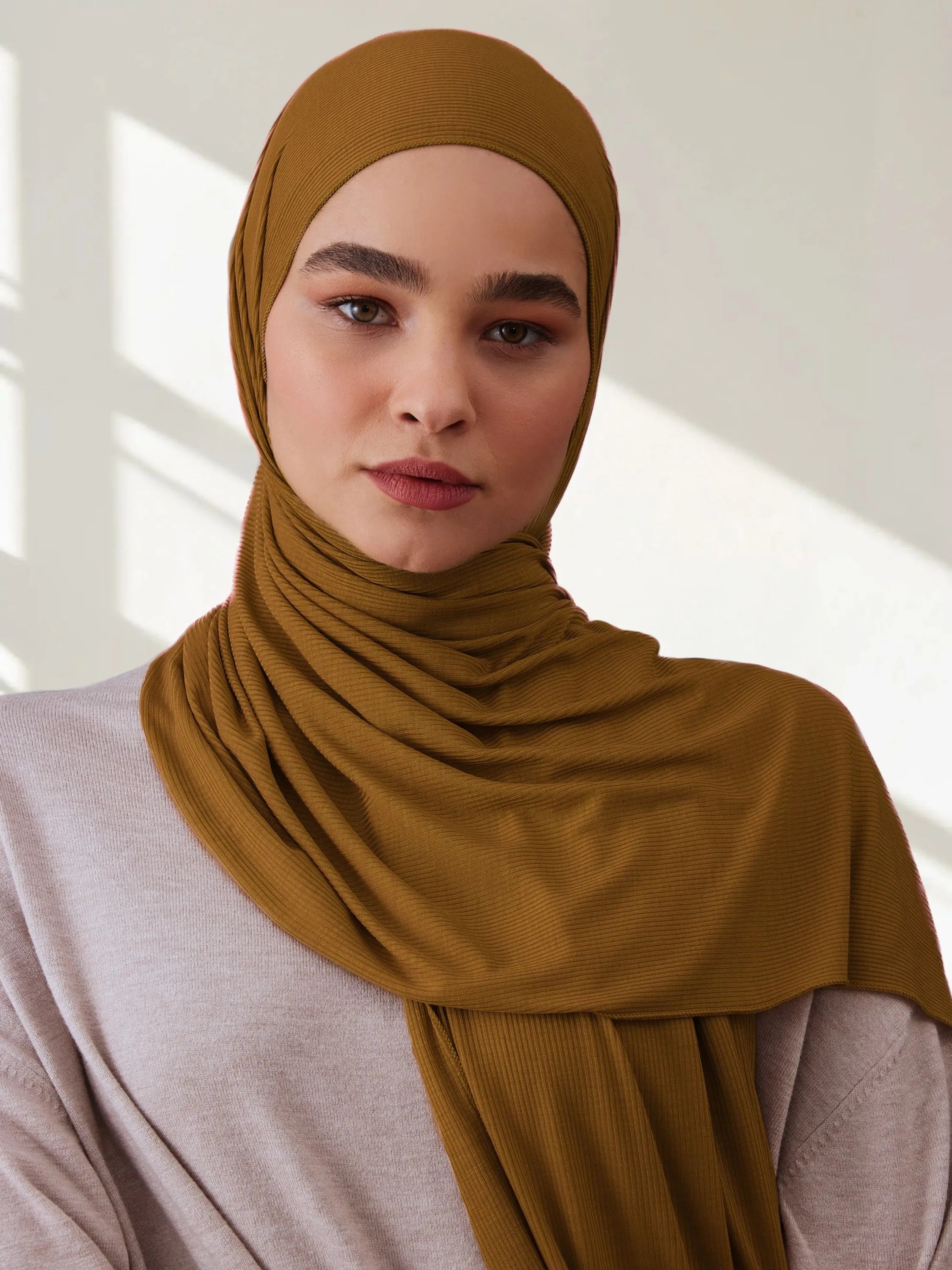 Small Ribbed Jersey Hijab - Tobacco Brown